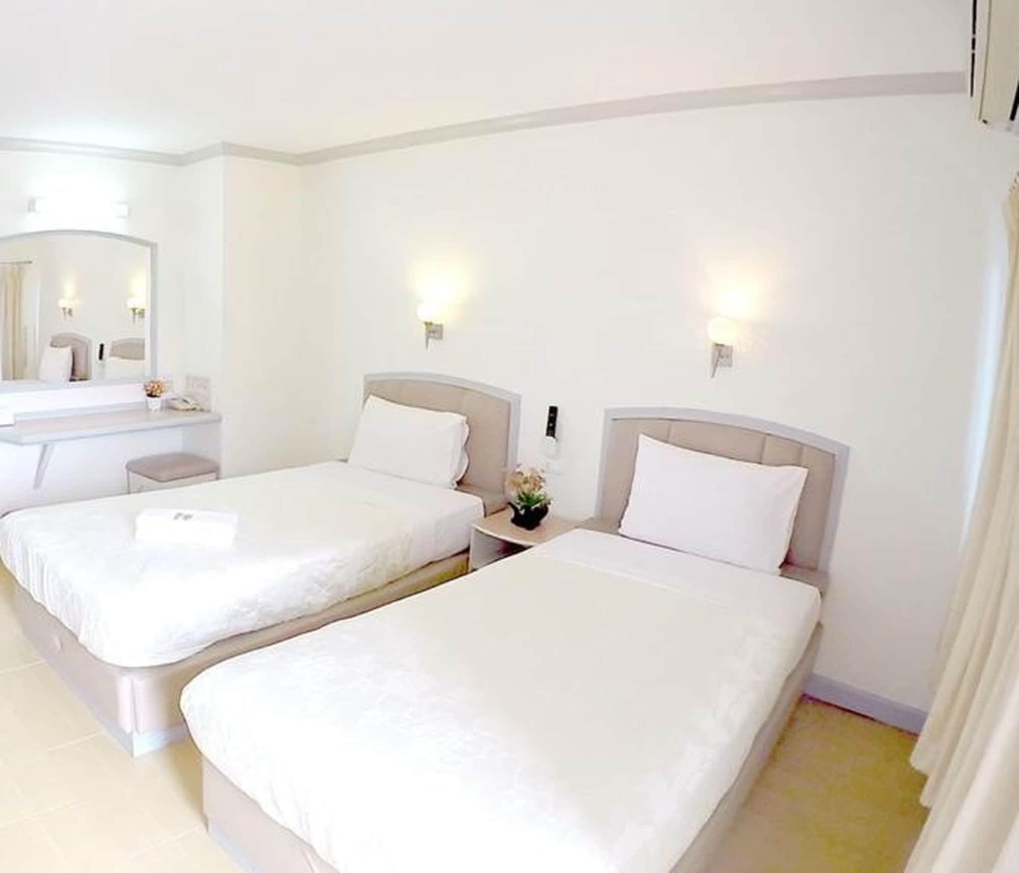 P.A. Place Hotel Nakhon Sawan Eksteriør bilde