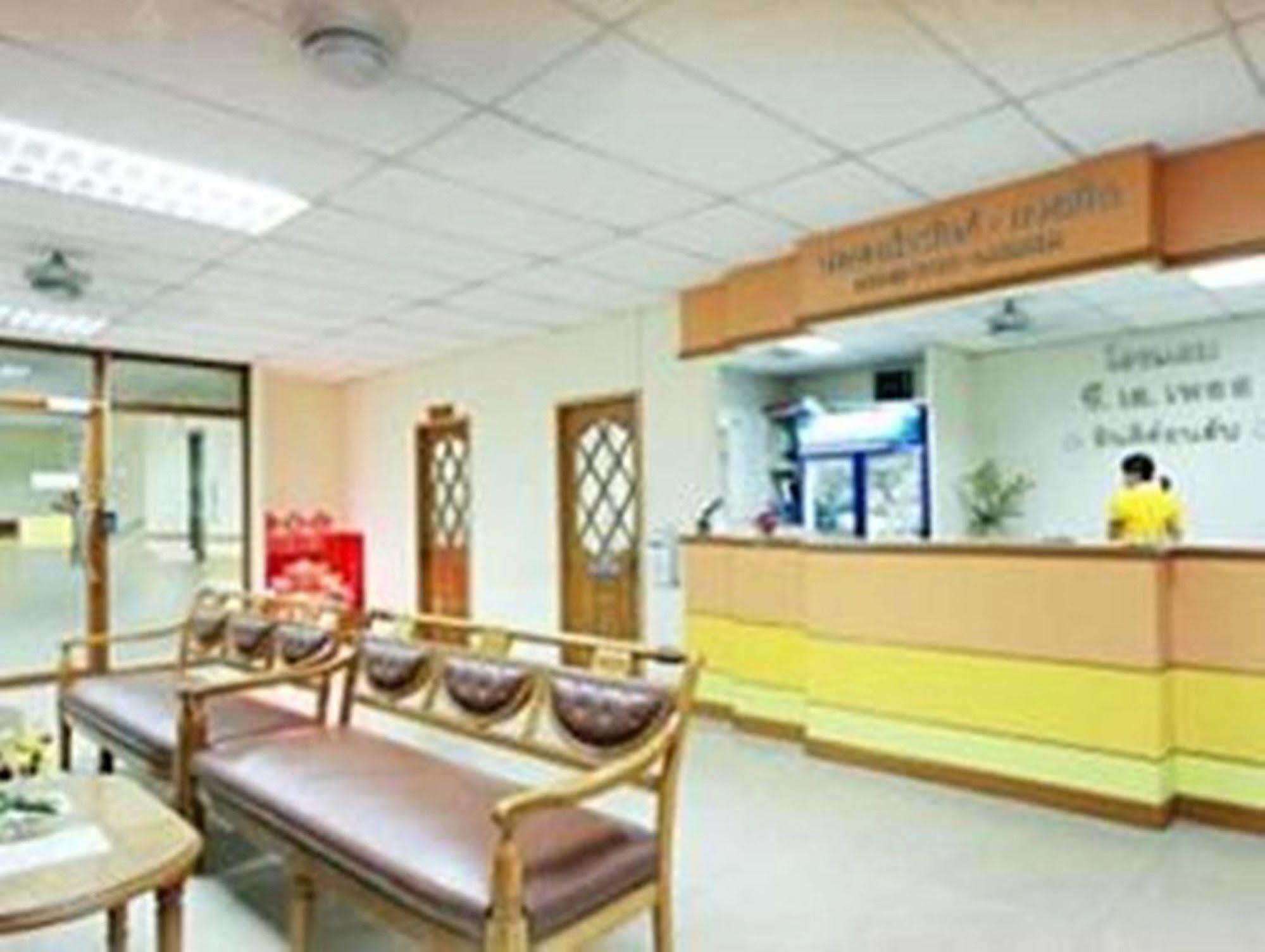 P.A. Place Hotel Nakhon Sawan Eksteriør bilde